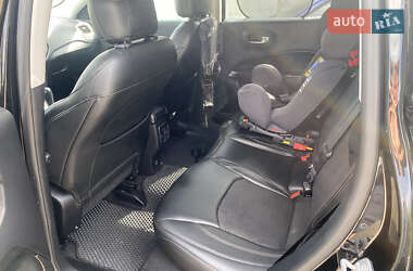 Внедорожник / Кроссовер Jeep Compass 2017 в 