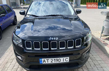 Внедорожник / Кроссовер Jeep Compass 2017 в 