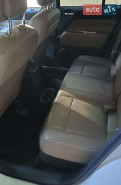 Внедорожник / Кроссовер Jeep Compass 2013 в 