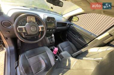 Внедорожник / Кроссовер Jeep Compass 2013 в 