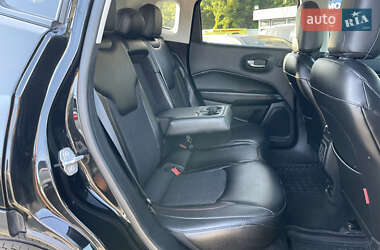 Внедорожник / Кроссовер Jeep Compass 2018 в 