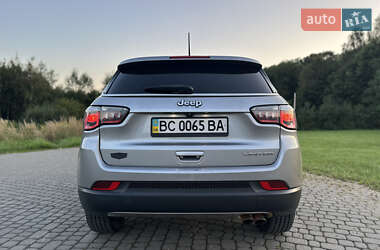 Внедорожник / Кроссовер Jeep Compass 2018 в 