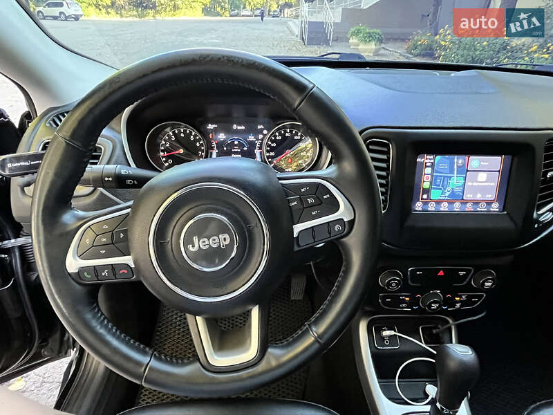 Внедорожник / Кроссовер Jeep Compass 2017 в Чернигове