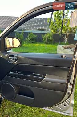 Внедорожник / Кроссовер Jeep Compass 2011 в Черновцах