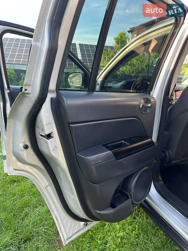 Внедорожник / Кроссовер Jeep Compass 2011 в Черновцах