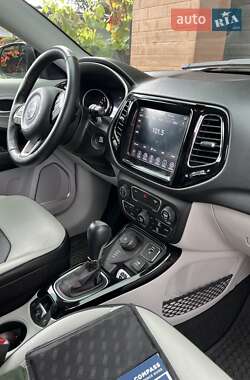 Внедорожник / Кроссовер Jeep Compass 2019 в 