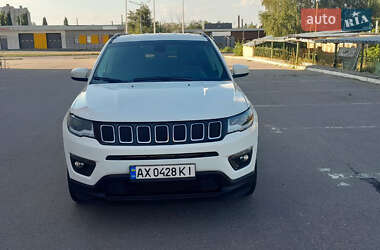 Внедорожник / Кроссовер Jeep Compass 2018 в 