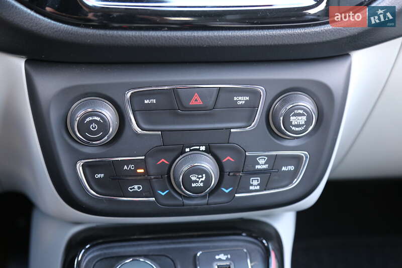 Внедорожник / Кроссовер Jeep Compass 2019 в Киеве