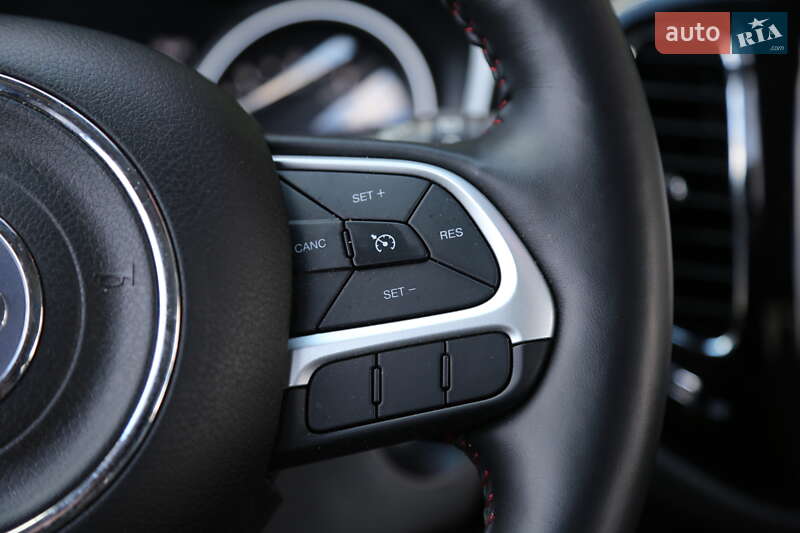 Внедорожник / Кроссовер Jeep Compass 2019 в Киеве