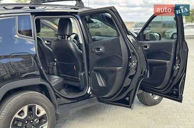 Внедорожник / Кроссовер Jeep Compass 2017 в 