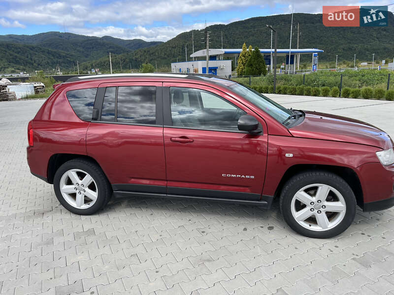 Внедорожник / Кроссовер Jeep Compass 2012 в Хусте