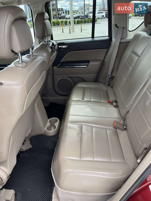 Внедорожник / Кроссовер Jeep Compass 2012 в Хусте