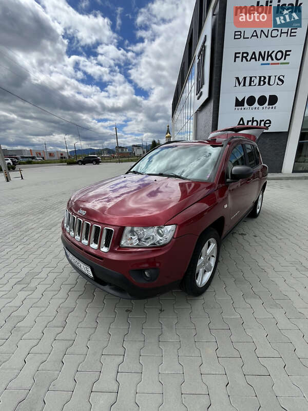Внедорожник / Кроссовер Jeep Compass 2012 в Хусте