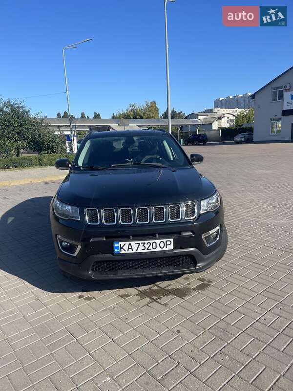Внедорожник / Кроссовер Jeep Compass 2019 в 