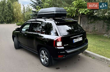 Внедорожник / Кроссовер Jeep Compass 2015 в 