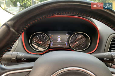Внедорожник / Кроссовер Jeep Compass 2019 в 
