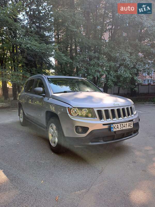 Внедорожник / Кроссовер Jeep Compass 2015 в Киеве