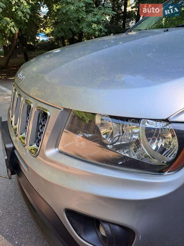 Внедорожник / Кроссовер Jeep Compass 2015 в Киеве