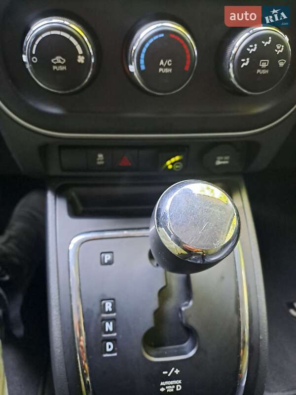 Внедорожник / Кроссовер Jeep Compass 2015 в Киеве