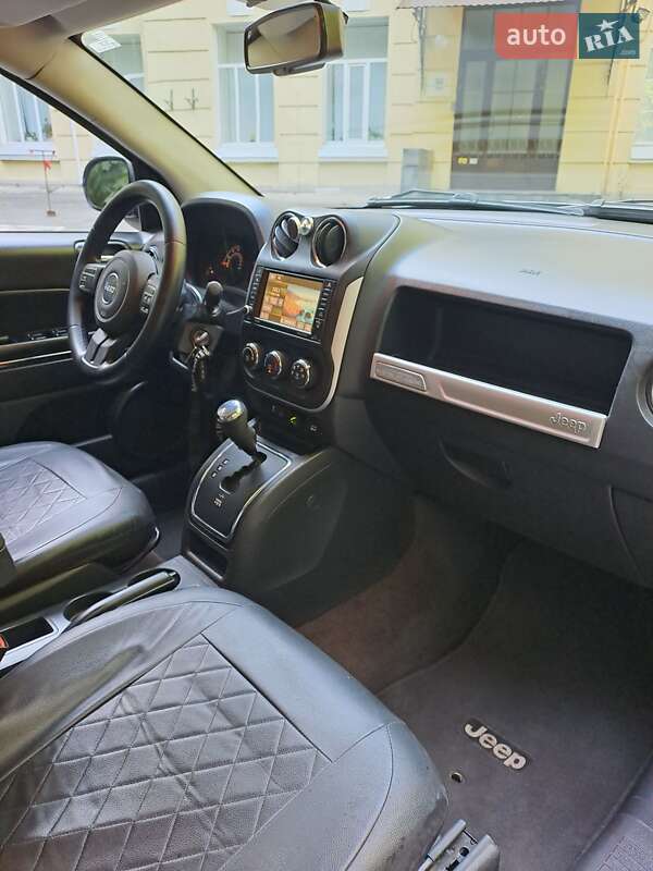 Внедорожник / Кроссовер Jeep Compass 2015 в Киеве