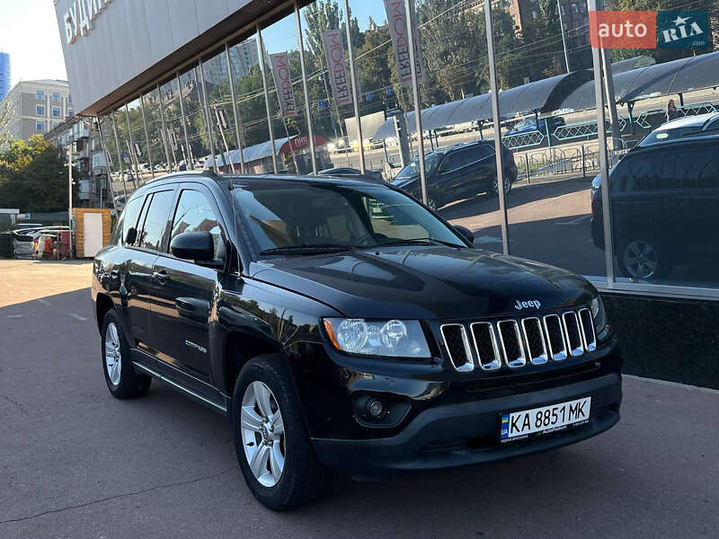 Внедорожник / Кроссовер Jeep Compass 2014 в 