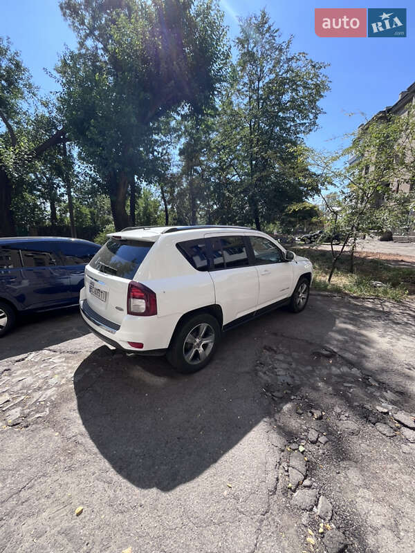 Внедорожник / Кроссовер Jeep Compass 2016 в Запорожье