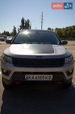 Внедорожник / Кроссовер Jeep Compass 2017 в 