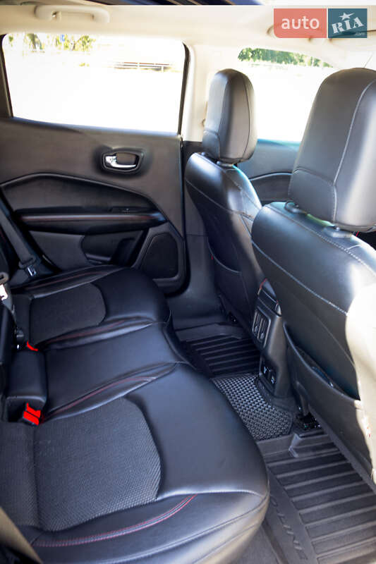 Позашляховик / Кросовер Jeep Compass 2017 в Києві