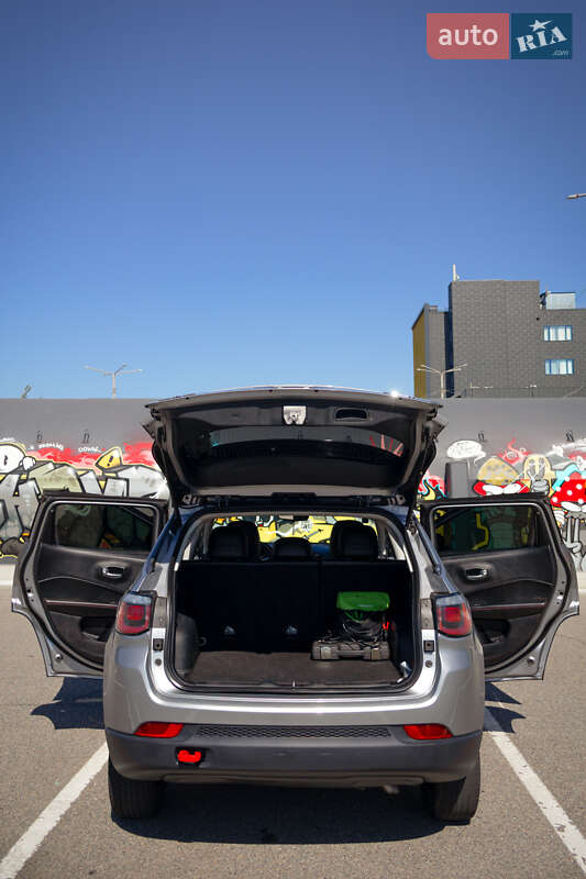 Позашляховик / Кросовер Jeep Compass 2017 в Києві