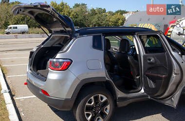 Внедорожник / Кроссовер Jeep Compass 2017 в 