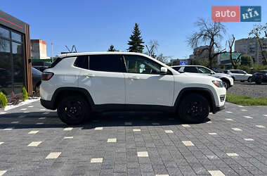 Внедорожник / Кроссовер Jeep Compass 2017 в 