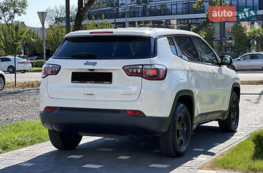 Внедорожник / Кроссовер Jeep Compass 2017 в 