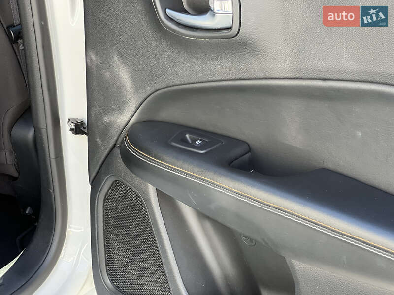Внедорожник / Кроссовер Jeep Compass 2017 в Ужгороде