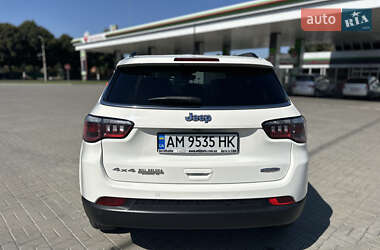 Внедорожник / Кроссовер Jeep Compass 2017 в 