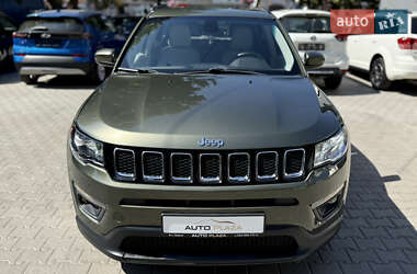 Внедорожник / Кроссовер Jeep Compass 2018 в 
