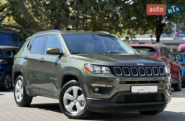 Внедорожник / Кроссовер Jeep Compass 2018 в 