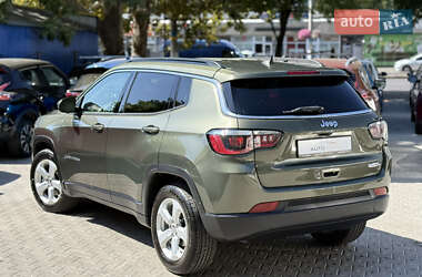 Внедорожник / Кроссовер Jeep Compass 2018 в 