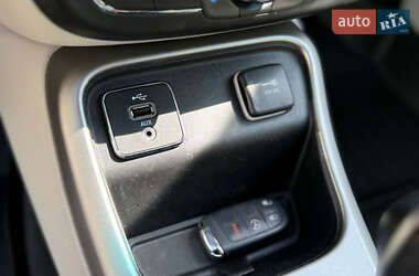 Внедорожник / Кроссовер Jeep Compass 2018 в 
