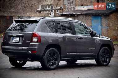 Внедорожник / Кроссовер Jeep Compass 2015 в 