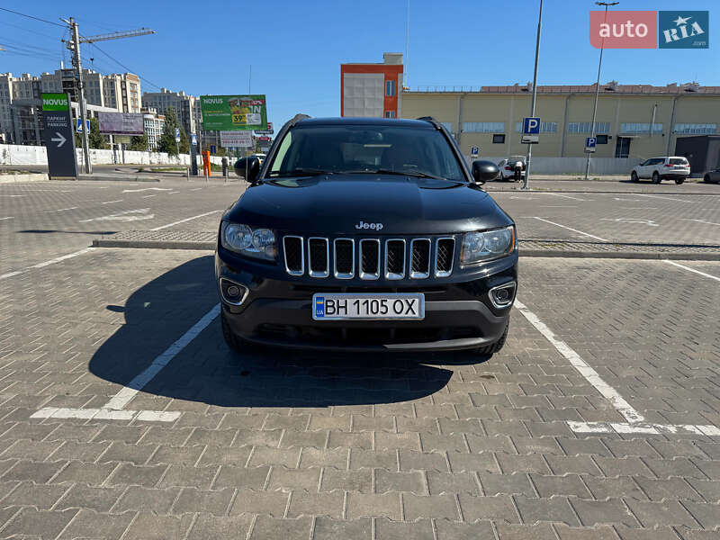 Внедорожник / Кроссовер Jeep Compass 2016 в 