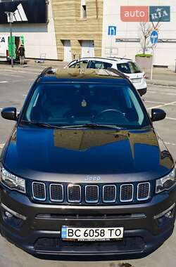 Внедорожник / Кроссовер Jeep Compass 2018 в 