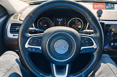 Внедорожник / Кроссовер Jeep Compass 2018 в 