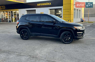 Внедорожник / Кроссовер Jeep Compass 2020 в 