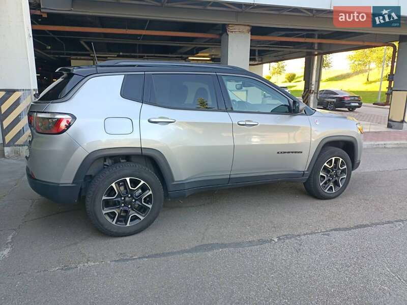 Внедорожник / Кроссовер Jeep Compass 2021 в Киеве