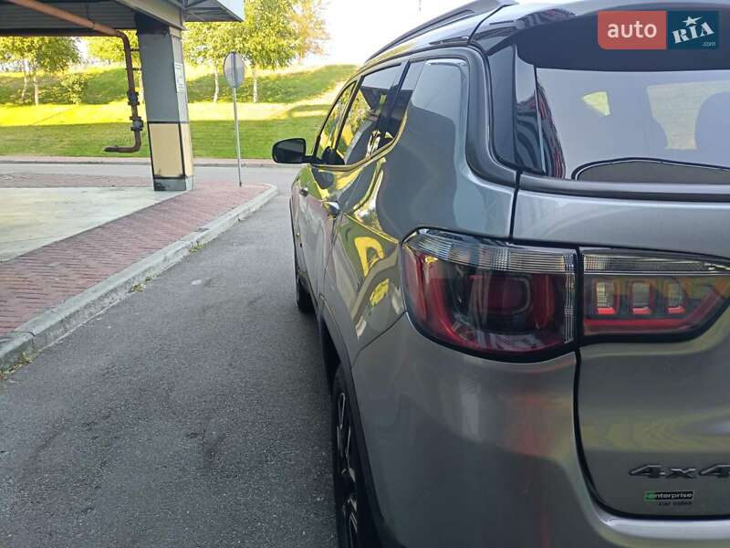 Внедорожник / Кроссовер Jeep Compass 2021 в Киеве