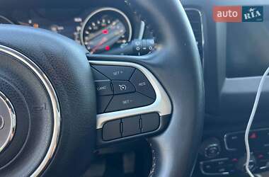 Внедорожник / Кроссовер Jeep Compass 2019 в 