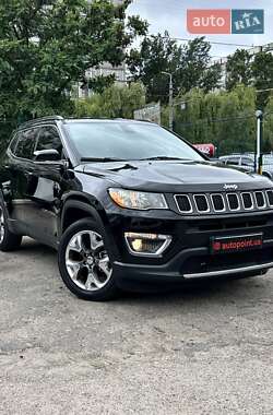 Внедорожник / Кроссовер Jeep Compass 2017 в 