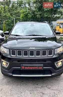 Внедорожник / Кроссовер Jeep Compass 2017 в 