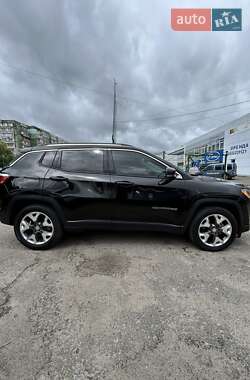 Внедорожник / Кроссовер Jeep Compass 2017 в 