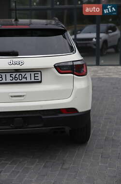 Внедорожник / Кроссовер Jeep Compass 2017 в 